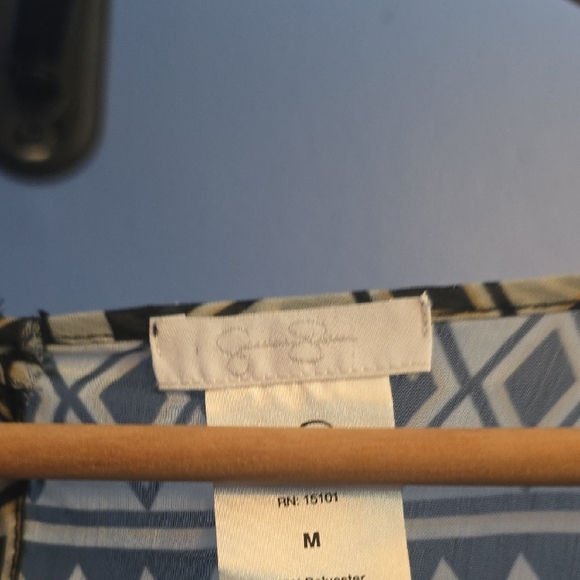 Jessica Simpson Tribal Print Blouse in Black and Cream - Picture 2 of 4